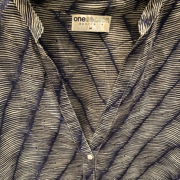 Tunic Blouse (M) Blue/Cream Oneseason Australia - Picture 2 of 7